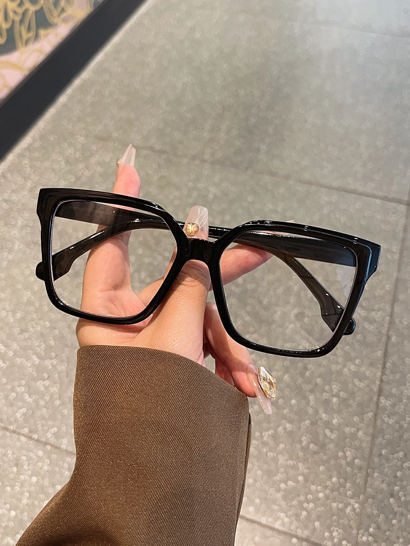 1pc retro large-frame fashion items, daily casual all-match, no face shape, the same style for men and women