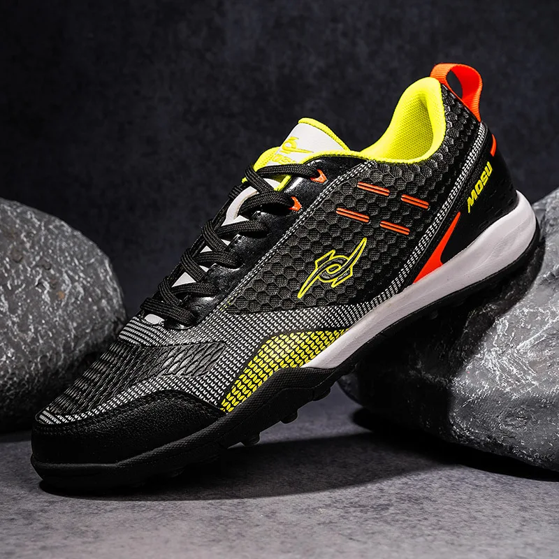 Hohe Qualität Männer Fußball Schuhe Indoor Schnelle Fußball Schuhe Professionelle Non-Slip Low Cut Fußball Schuhe Sneaker Spiel Ultraleicht