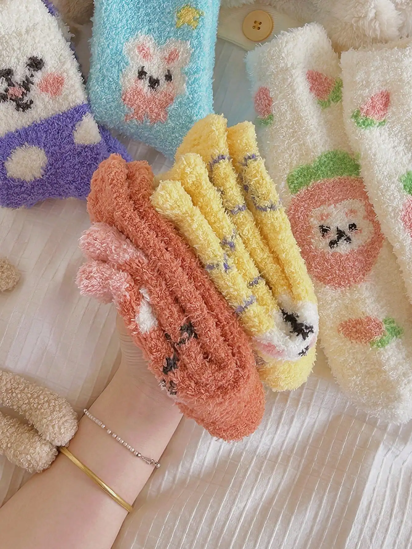 

5 Pairs Women's Coral Fleece Thick Socks Winter Warm Plush Socks For Home Floor Maternity Sleep Cute Socks