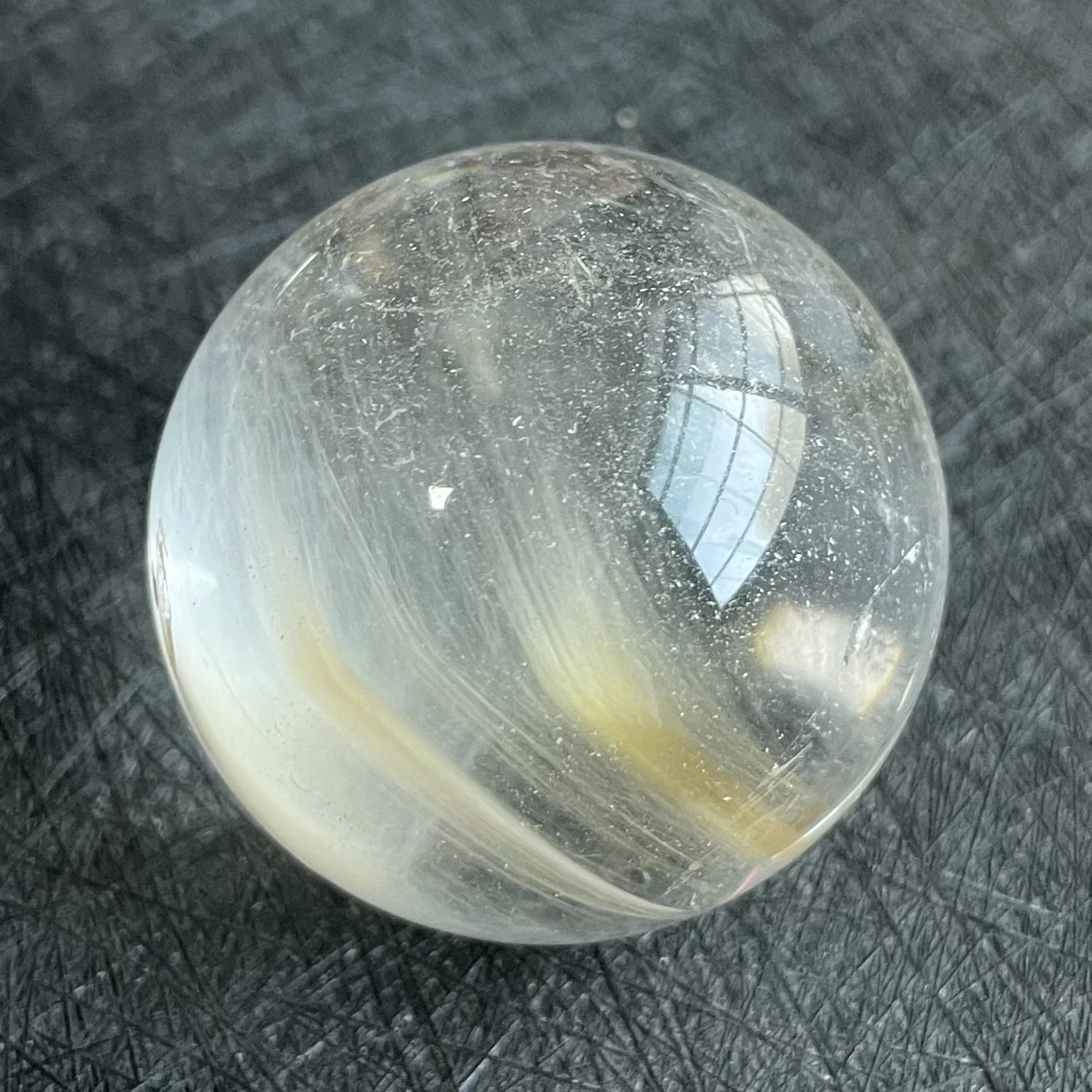 78g Natural Stone Quartz Rutilated Sphere Rabbit Hair Rainbow Crystal Ball Rock Decoration Rough Polished Healing W18