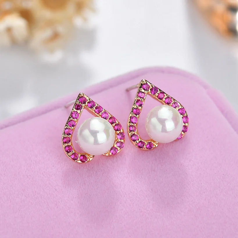 

RARE NATURAL WHITE PEARL EARRING