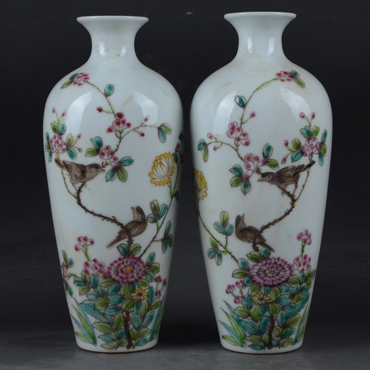 

A Pair Of Hand-painted Pastel Flower And Bird Vases Antique Qianlong Qing Dynasty Jingdezhen Antique Porcelain Vase