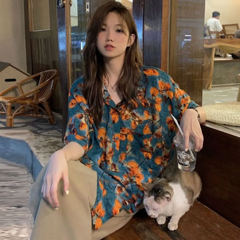 

Fashion V-neck Floral Short Sleeve Shirts Y2K Loose Flower Blouse Women Button Up Retro Sweet Girls Shirts Beachwear