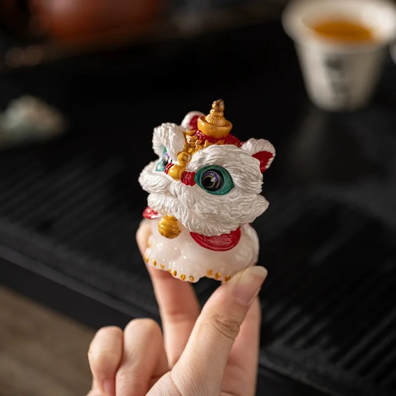 Colo Changing Lion Tea Pet Auspicious Lion Figurine Wealth Attracting Ornament for Tea Table Desk