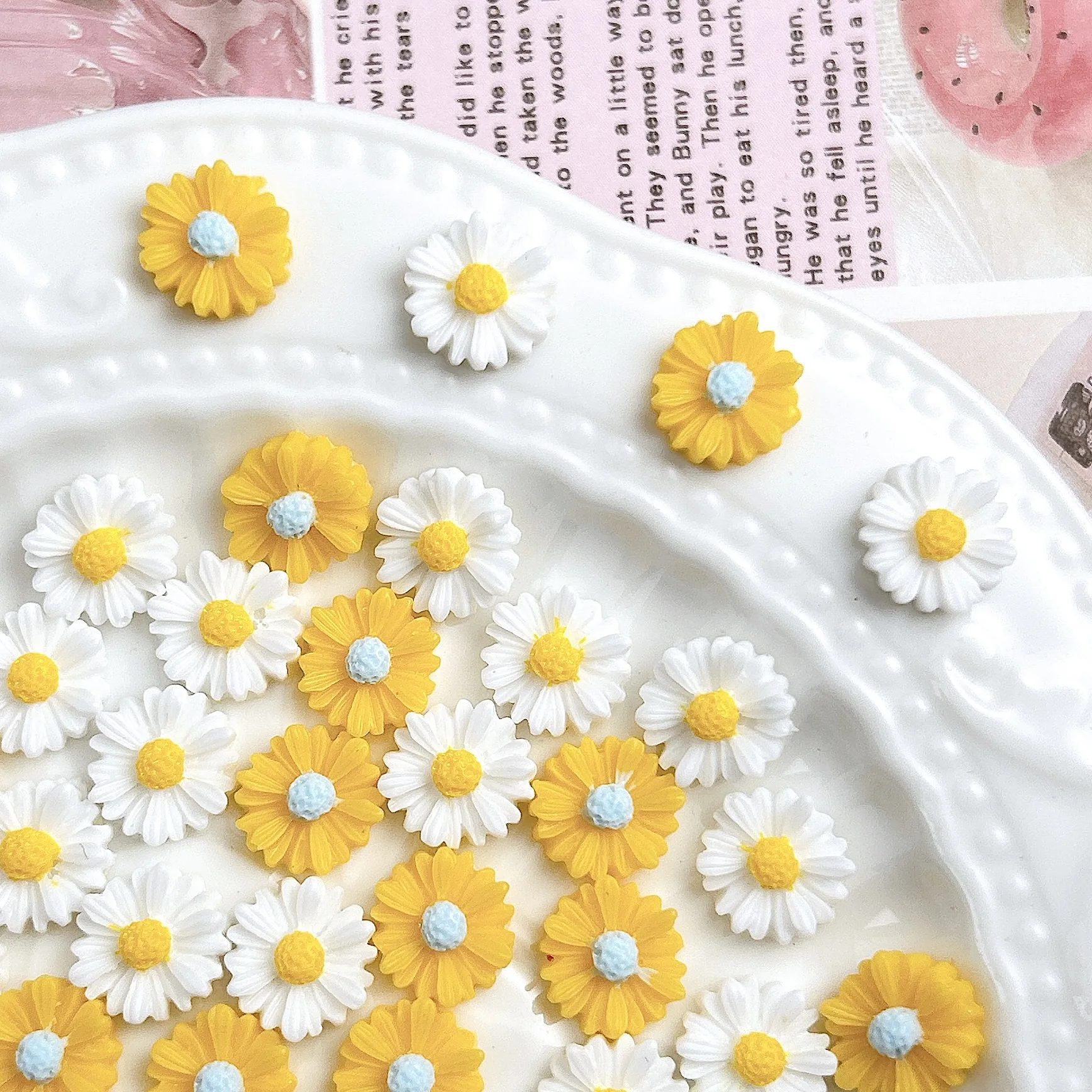 60 pièces simulé créatif marguerite Nail Art breloques minimaliste Double couleurs doux tournesol résine ongles décorations bricolage épingle à cheveux ongles