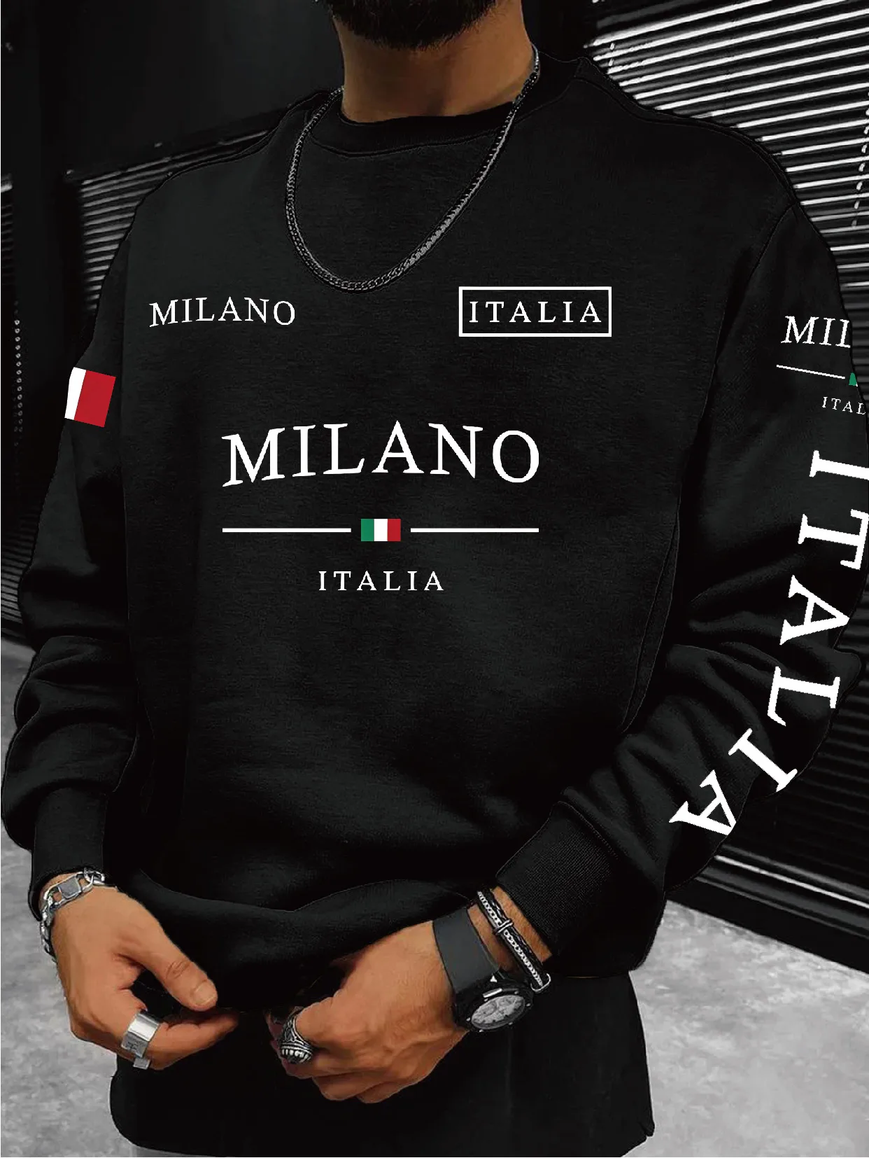 Round Neck Sweatshirt Black Italian Flag Print and Text Casual Sports