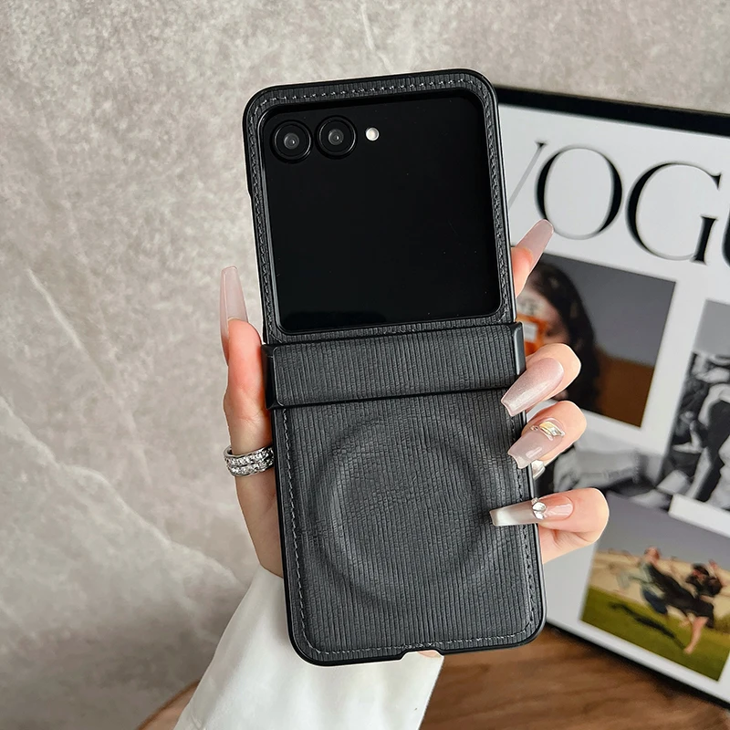 حافظة لهاتف موتورولا رازر 50 الترا 60 40 50S Razr + 2024 خطوط عمودية من جلد البولي يوريثان غطاء هاتف جذاب مغناطيسي #5