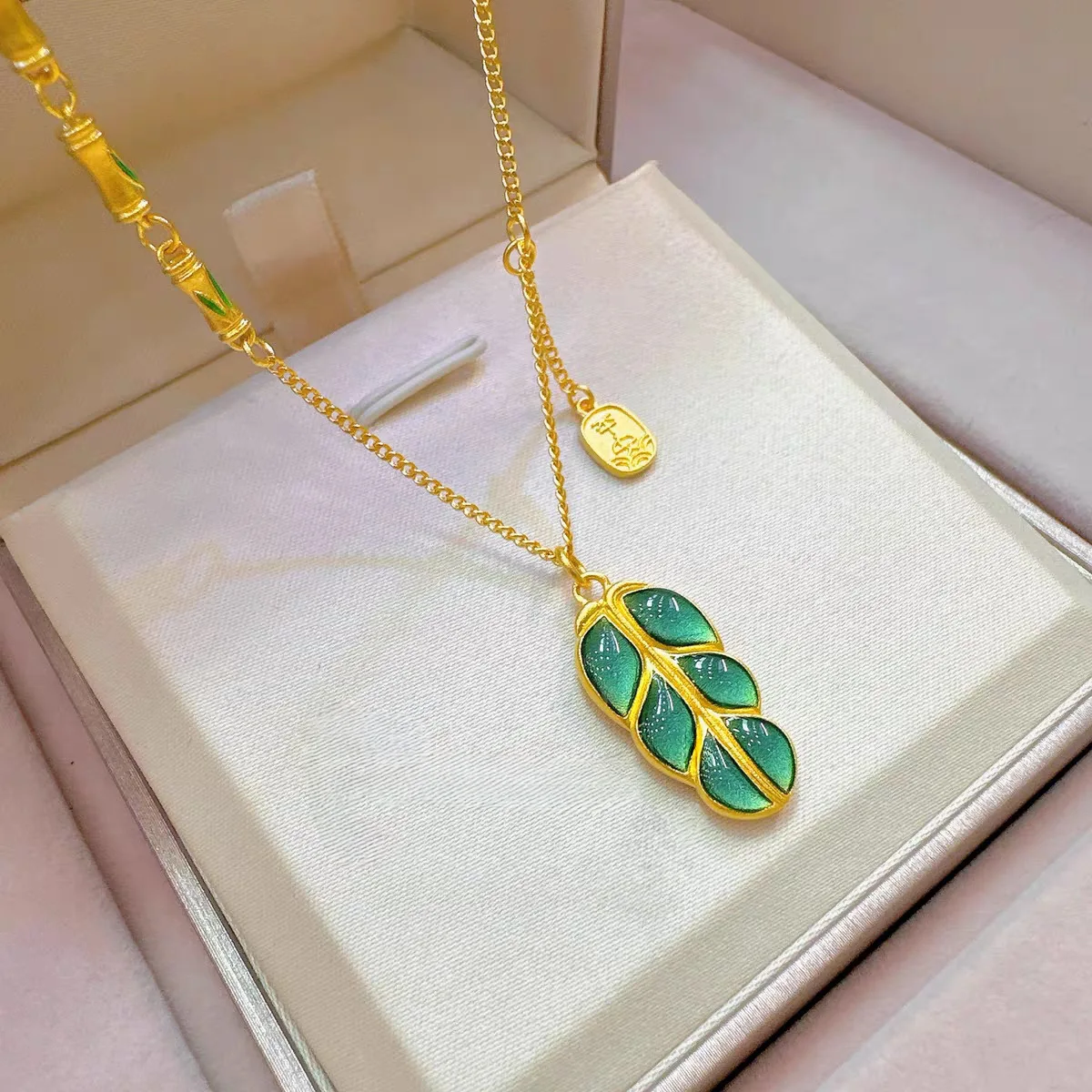 

Gold Branch & Leaf Necklace Imitation Hetian Jade Women 24K Gold AU999 - Elegant design, jade-like warmth, 24K purity