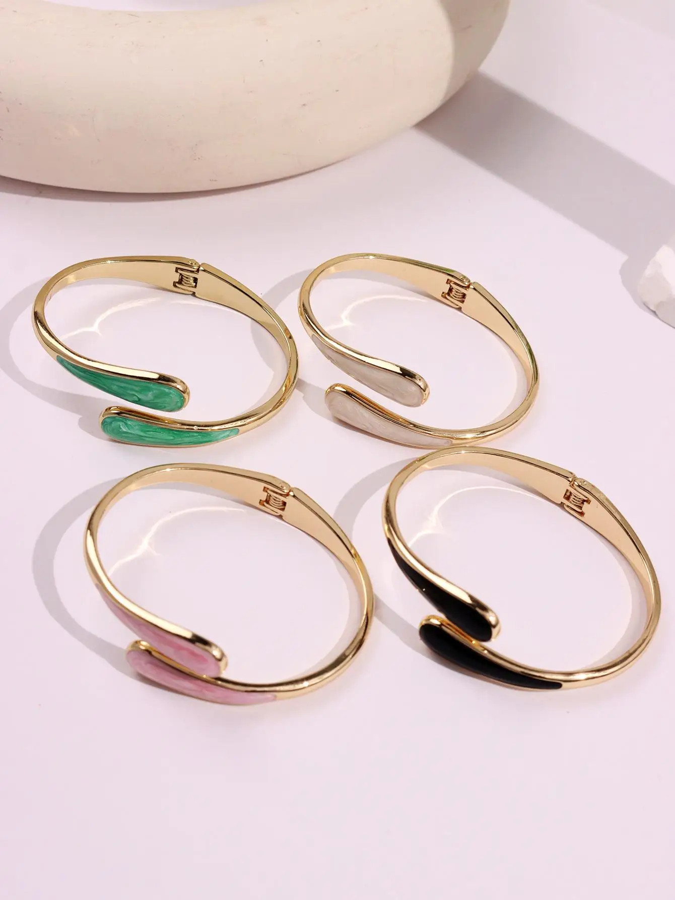 تتلاشى اللون قطرة النفط المفتوحة العضوية نحيلة سوار عصري غير النظامية هندسية على شكل دمعة المرأة مجوهرات جديد #4