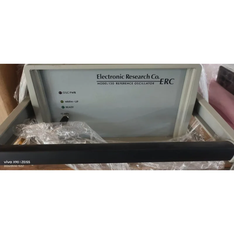 

Electronic Research Co. Model 130 Portable Reference Oscillator 10MHz YH