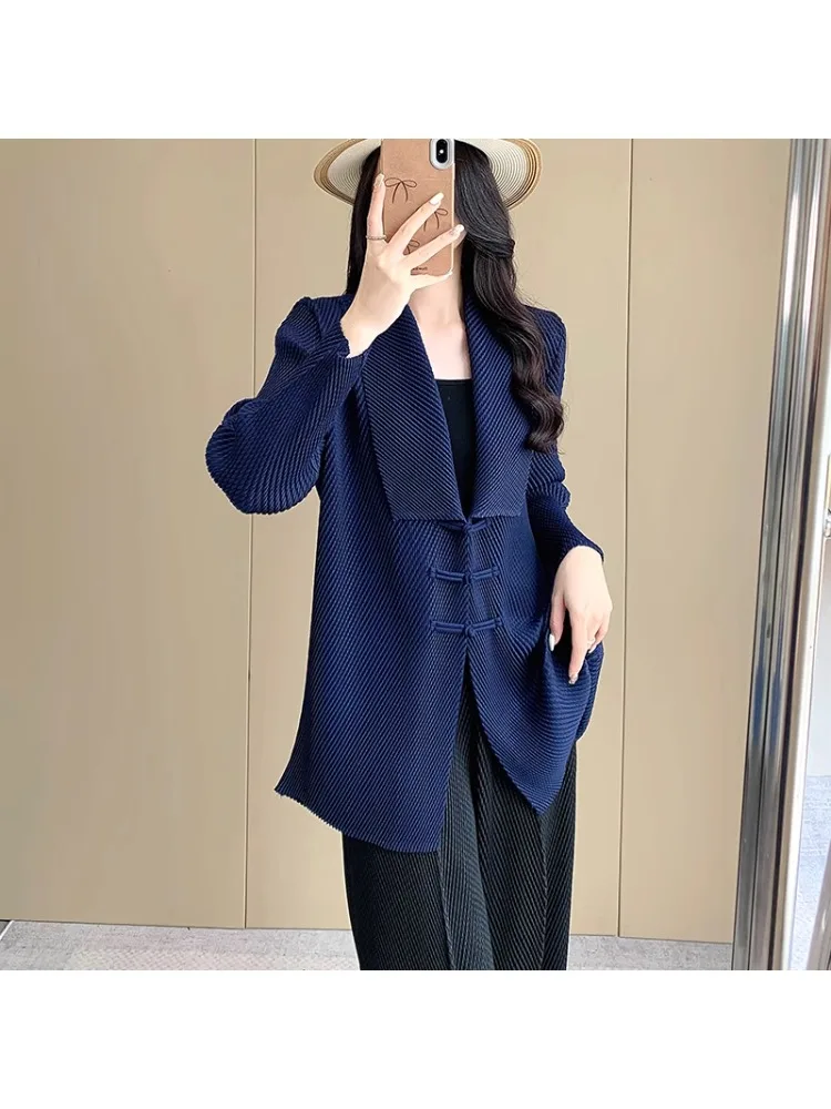 

Miyake High-end Fish Scale Pleated Jacket for Women, Spring and Autumn Solid Color Buttoned Cardigan, Long Sleeved Top for Women