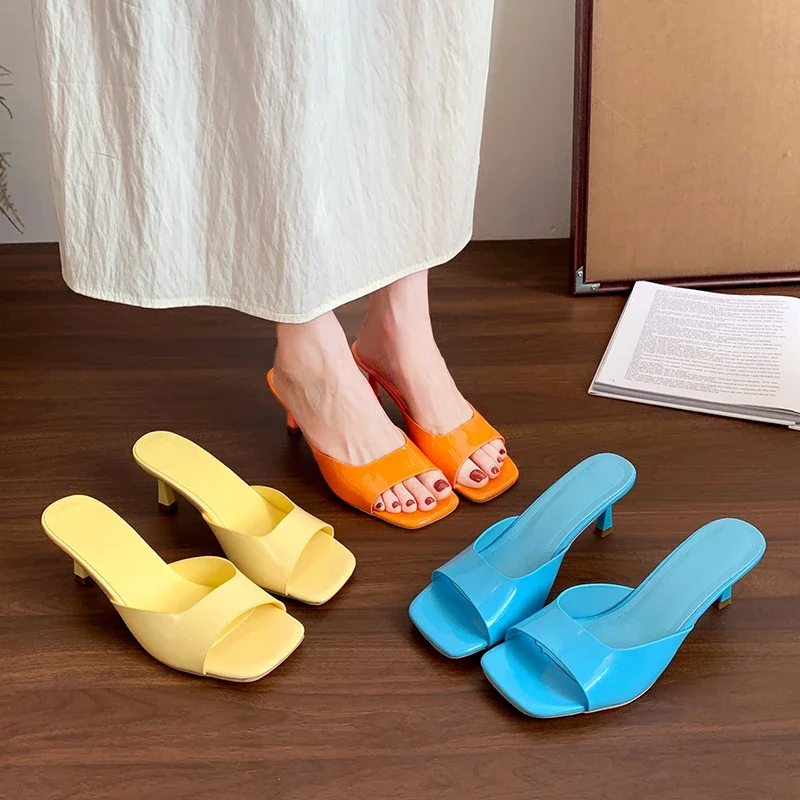 Sandales à talons hauts pour femmes, nouvelle mode d'été, bout carré, bout ouvert, élégantes, décontractées, confortables, noires