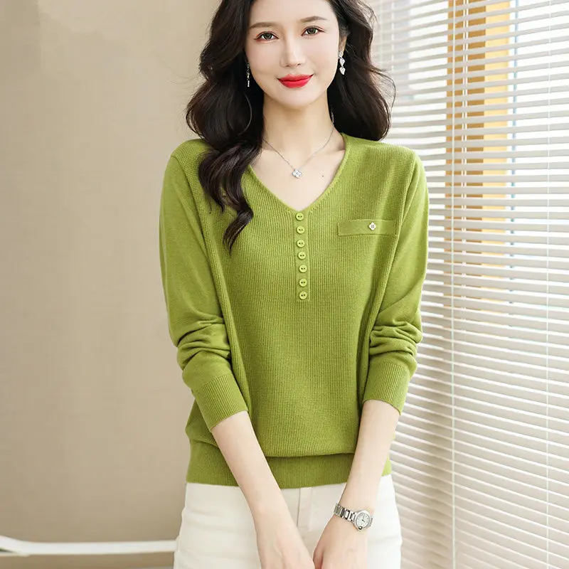 Spring and Autumn New Long Sleeve Thin Knitted Shirt for Women V-neck Western Style Loose Interior Bottom Coat Sweater Top