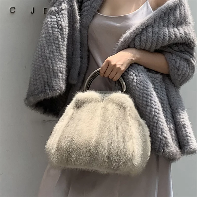 Women\'s Mink Fur Handbag 2022 New Fashion Designer Fluffy Fur Wrist Bag Large Capacity Soft Shopping Bag Girl Cute Handbag