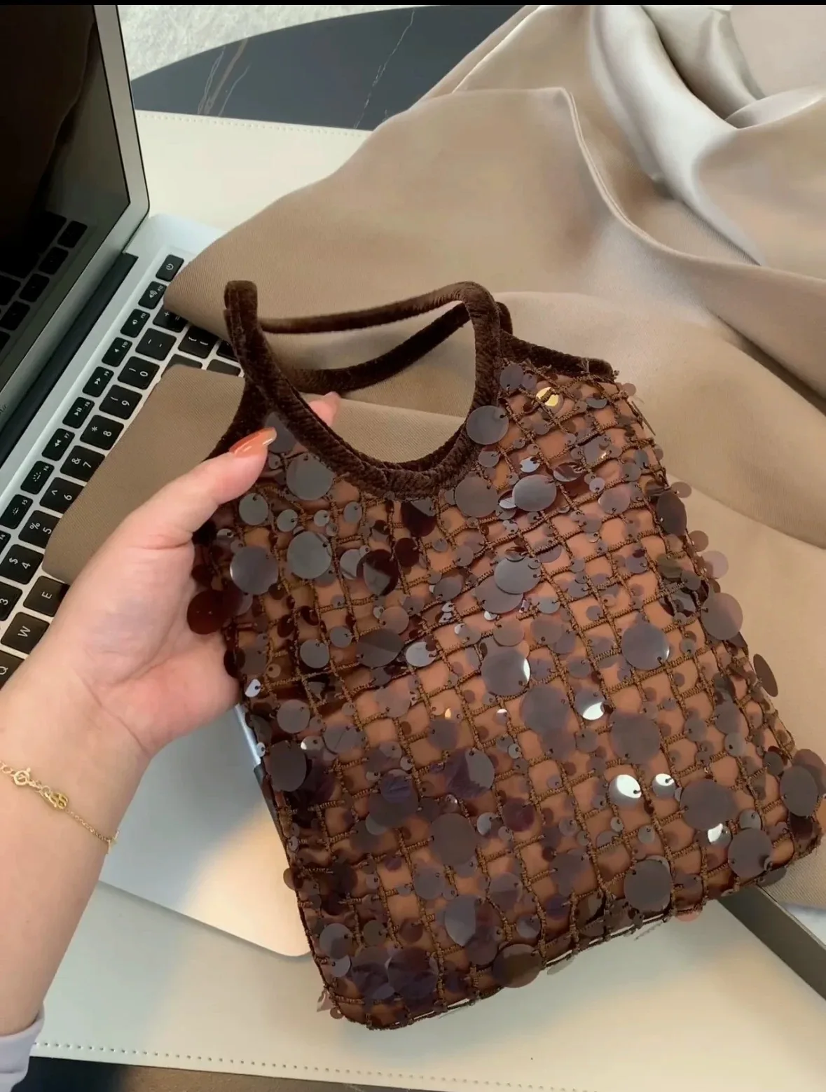 

Dark Brown Bead Portable Mini Bag with Niche Design