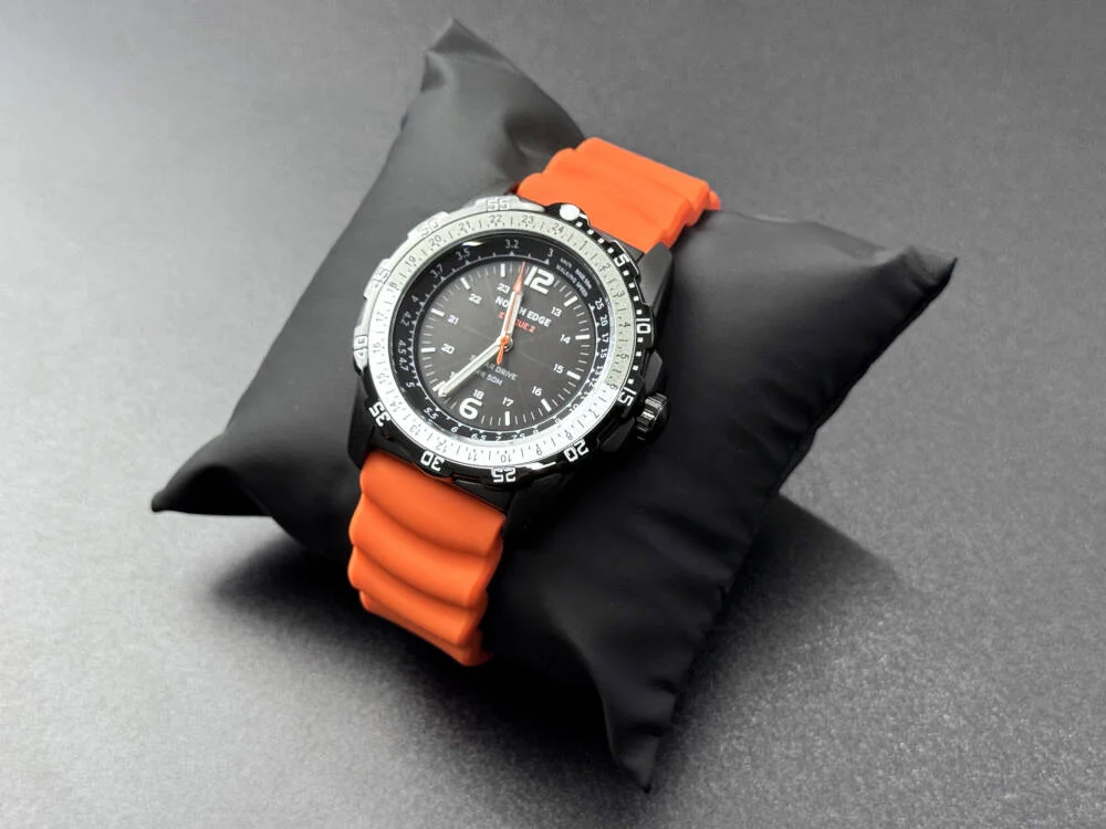 Men Solar Powered Outdoor Sports Wristwatch Luminous Long Battery Life Waterproof Swimming Watch With Speed Measurement