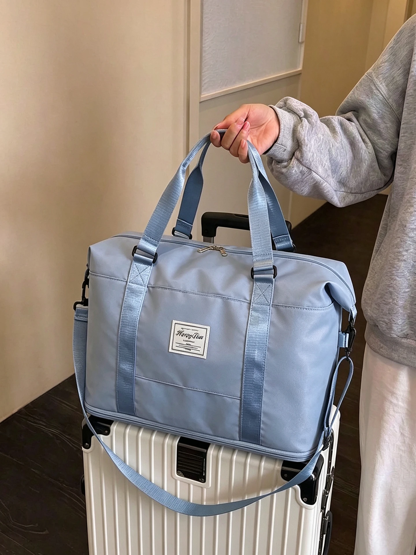 borsa-da-viaggio-portatile-capiente-e-alla-moda-ideale-per-le-donne-con-manico-e-possibilita-di-espansione-perfetta-per-brevi-viaggi-di-lavoro-e-gite