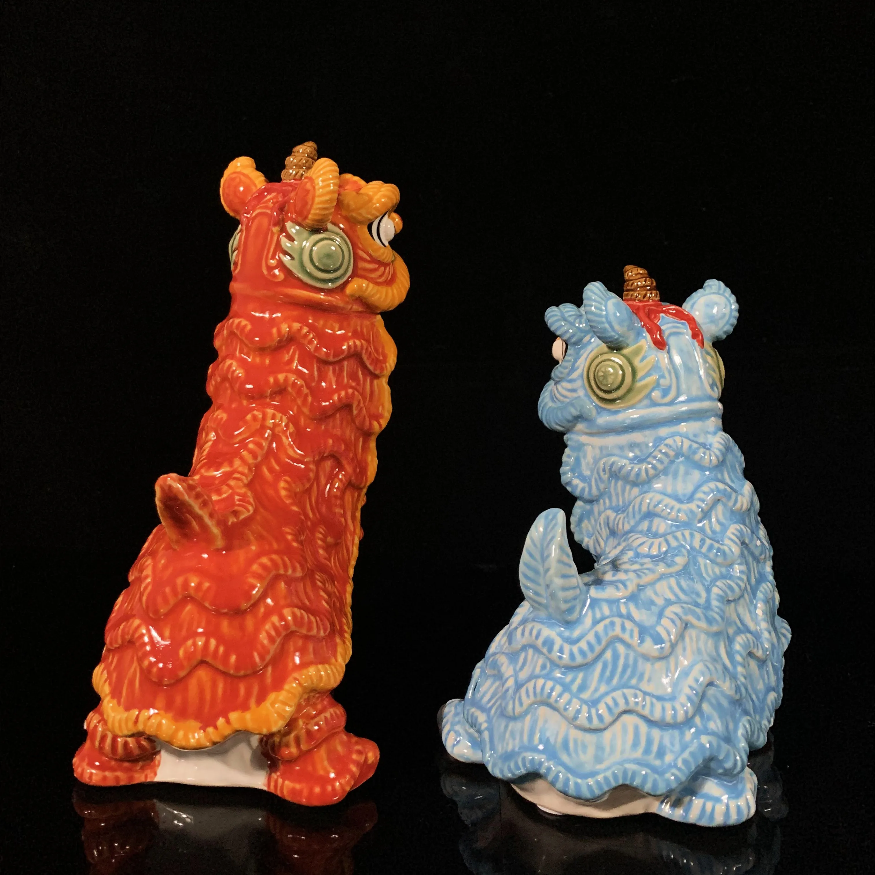 For Shiwan ceramic lion dance ornaments merchandise lion dance Chinese living room decoration crafts