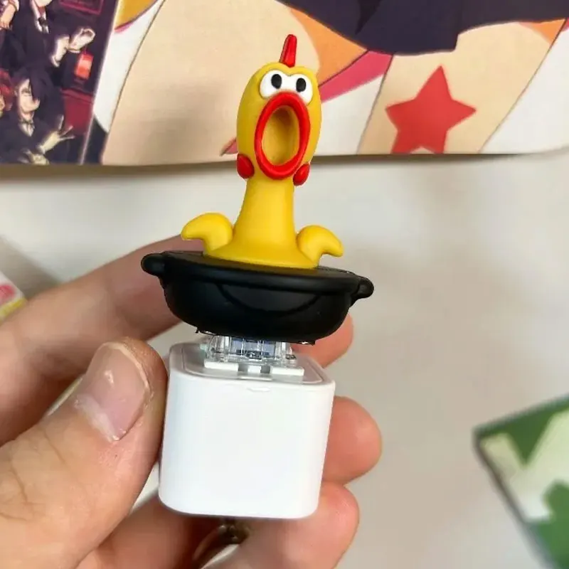 ////Funny Screaming Chicken Luminous Button Keychain Yellow Duck Voice Decompression Sound Keyring for Stress Relief Finger Toy
