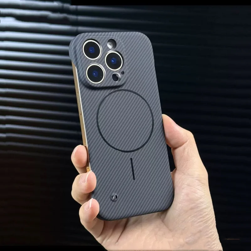 حافظة شحن لاسلكية رفيعة للغاية من ألياف الكربون Magsafe لهاتف iPhone 16 15 14 Plus 13 12 11 Pro Max غطاء الكمبيوتر الملمس كيفلر بدون إطار