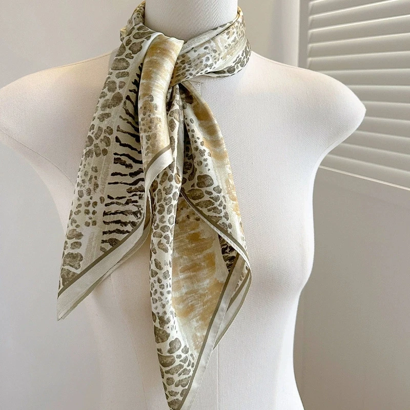 

Luxuxry Fashionable 2025 NEW Leopard Print 70CM Square Iimitatinon Silk Scarf Shawls For Women Summer Ladies Neck Scarves Tie