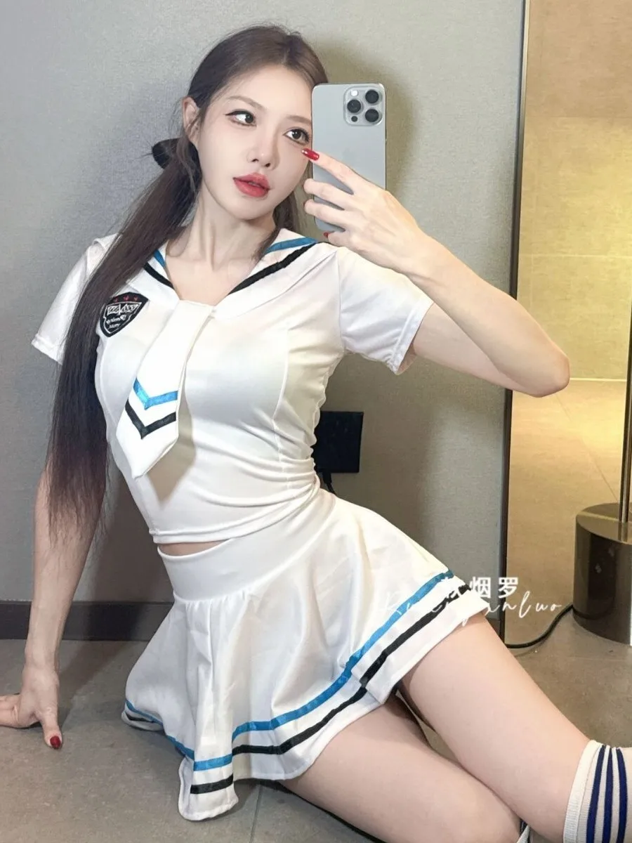 New Preppy Style Sexy JK Student Outfit Sailor Uniform Sailor Collar Short Sleeves Pleated Skirt Set Cute Outfits For Women UG0G