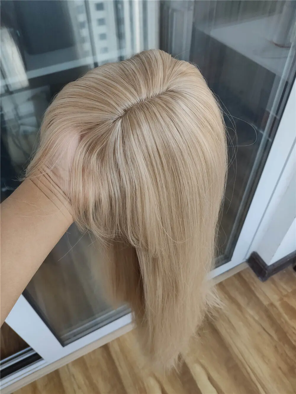 

Natural Cosplay Wigs Long Straight Ash Blonde Layered Synthetic Hair