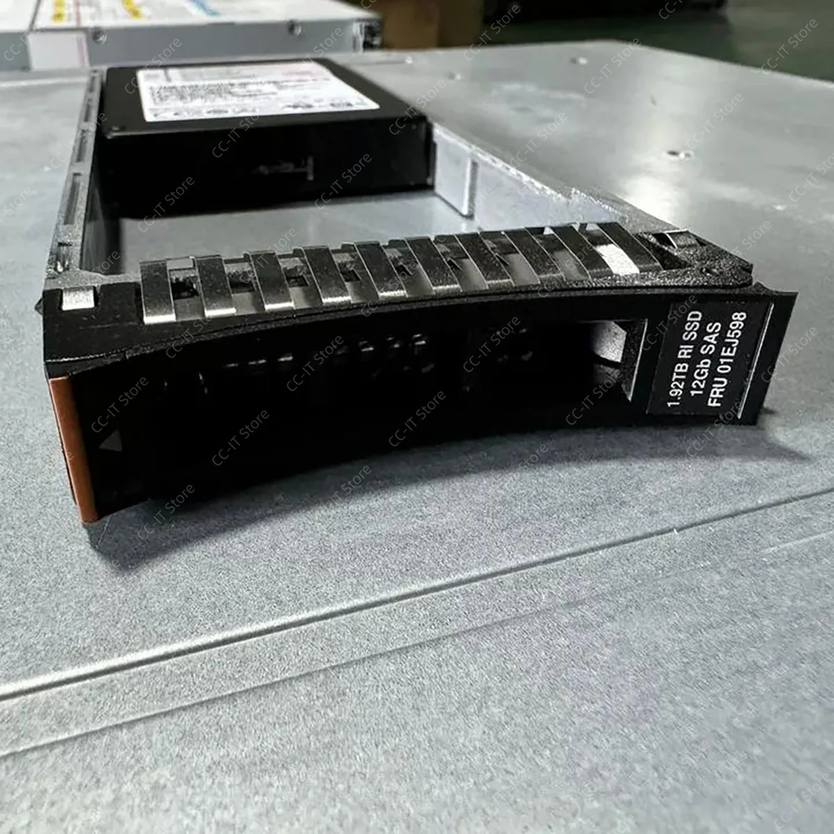 01EJ598 01EJ782 1.92TB Solid State Storage Drive For V3700 V5000 V5010 V5020 V5030 Storage Array