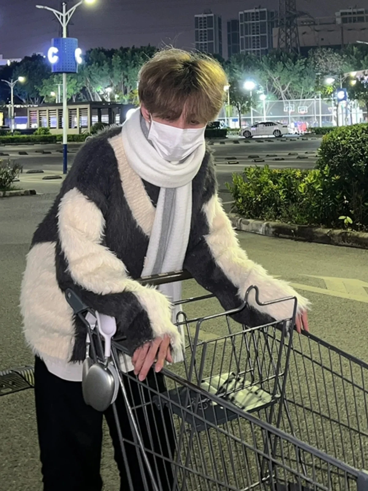 

Мужской вязаный свитер Thiened V-Ne с V-образным вырезом, зимний, повседневный, свободного кроя, с цветными блоками, нестандартный дизайн, удобный, в стиле Lazy Style