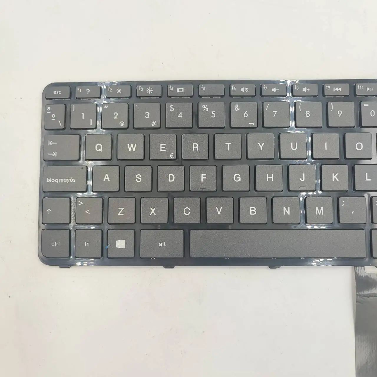 

RU SP US Layout for HP TPN-F112 TPN-F114 TPN-Q117 TPN-Q129 TPN-C116 TPN-Q147Laptop Keyboard