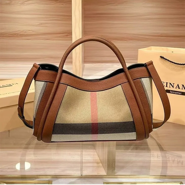 

Elegant Practical Diaper Bag For Women Luxury Crossbody Bag Designer Leather Tote Minimalist Vintage Large Capacity Bag