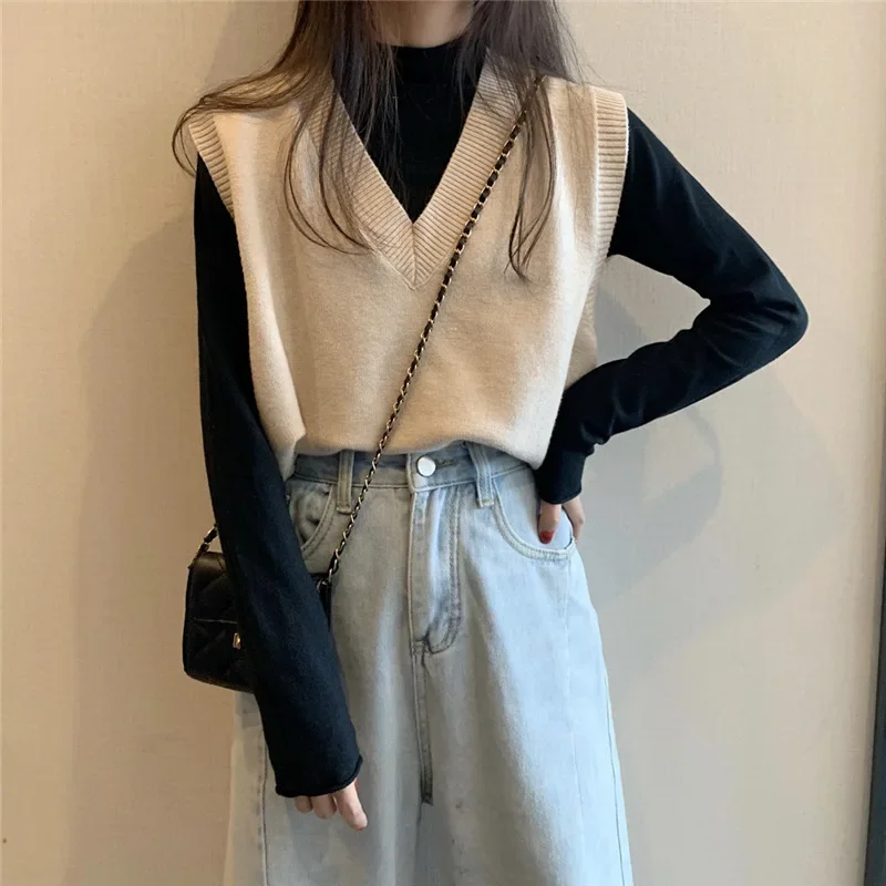 

Vintage Sweater Sleeveless Girls V-Neck Pullover Tops Female Outerwear Women Knitted Sweater Vest 2025 Spring Autumn Short Loose