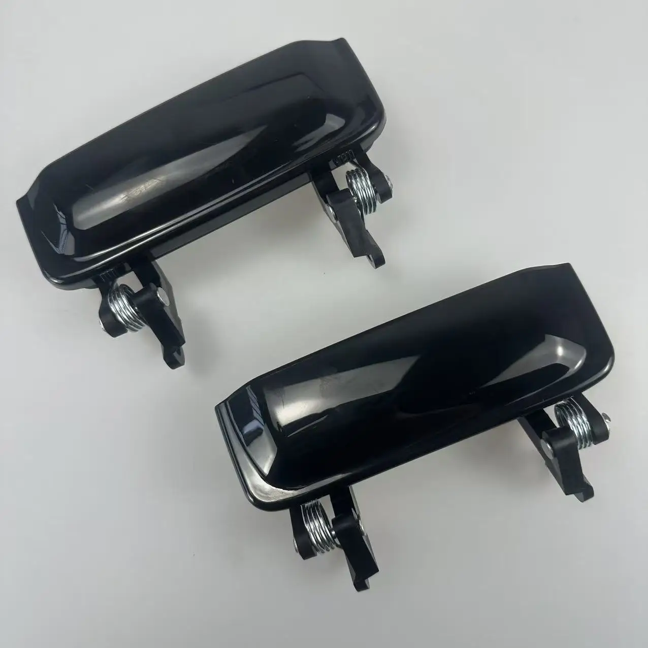 2L5Z1022404BAA Is a Pair of Latest Car Left and Right Door Handles Suitable for 98-11 Ford Ranger 01-10 Mazda