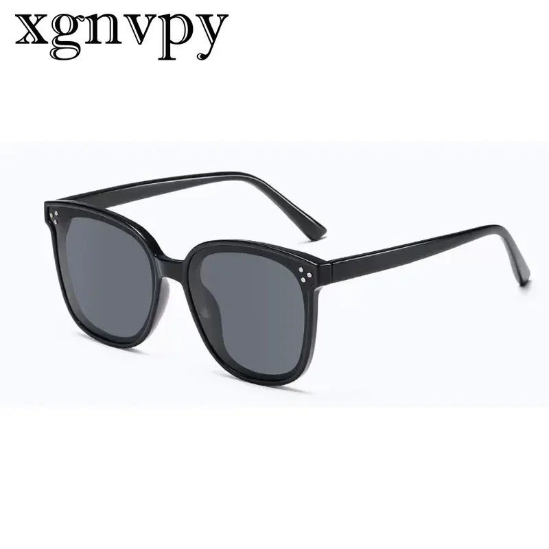 xgnvpyVintage-Inspired Men's Sunglasses: Large Frame UV Protection, Uniquely Fashionable for Men Single Item Statement Accessory