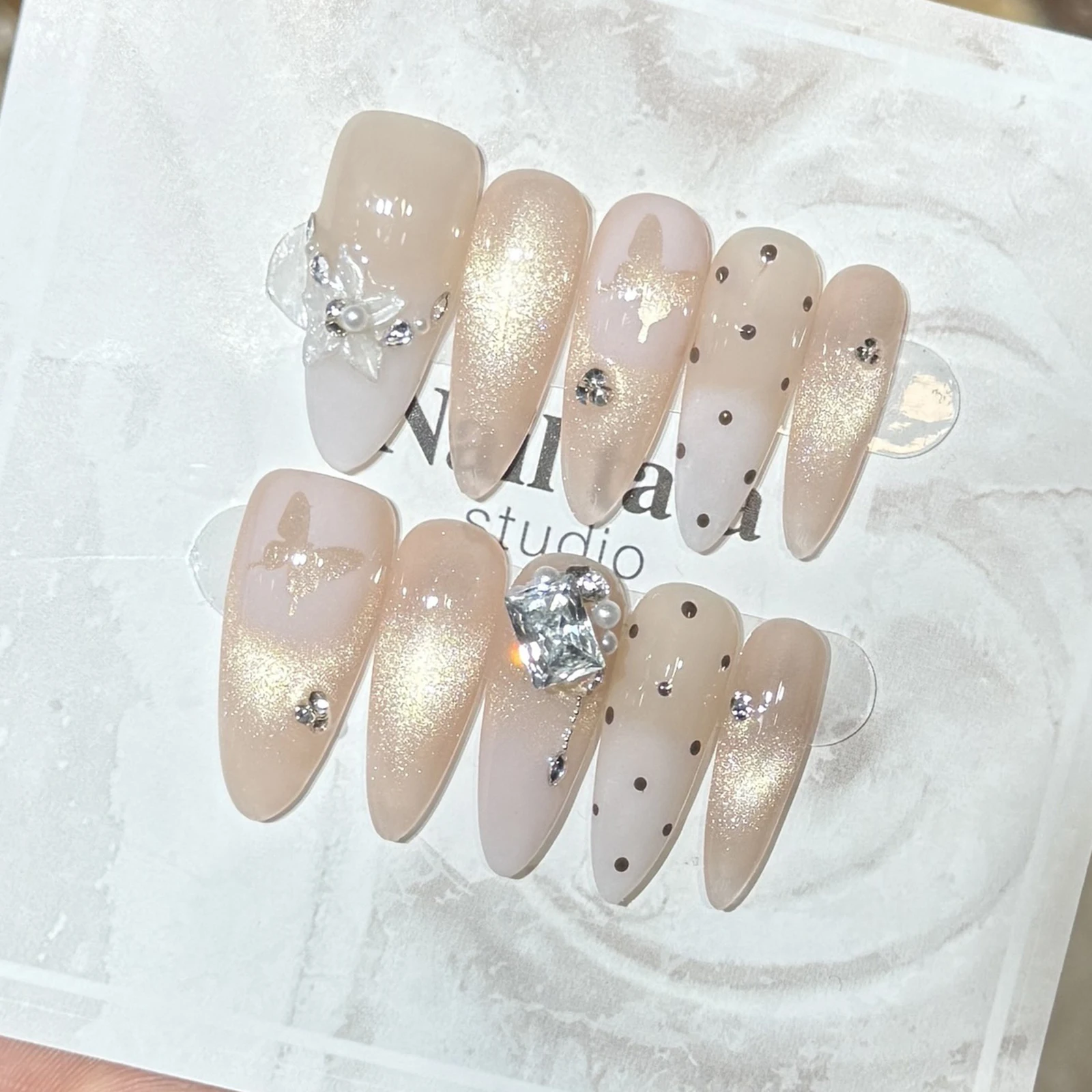 10pcs Women's False Nails Butterfly Cat Eye Hollow Nails Tips Elegant Long Pointed Oval Press On Nails for Party Wedding