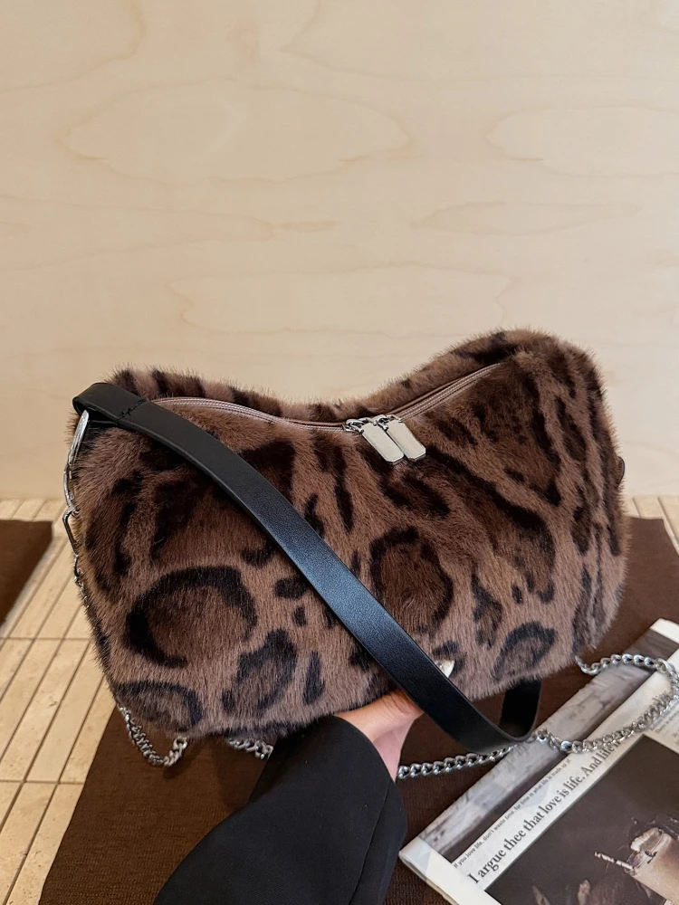 Fashionable Versatile Simple High-End Single Shoulder Crossbody Plush Leopard Print Women's Bag 2025 Autumn Winter Fur Handbag