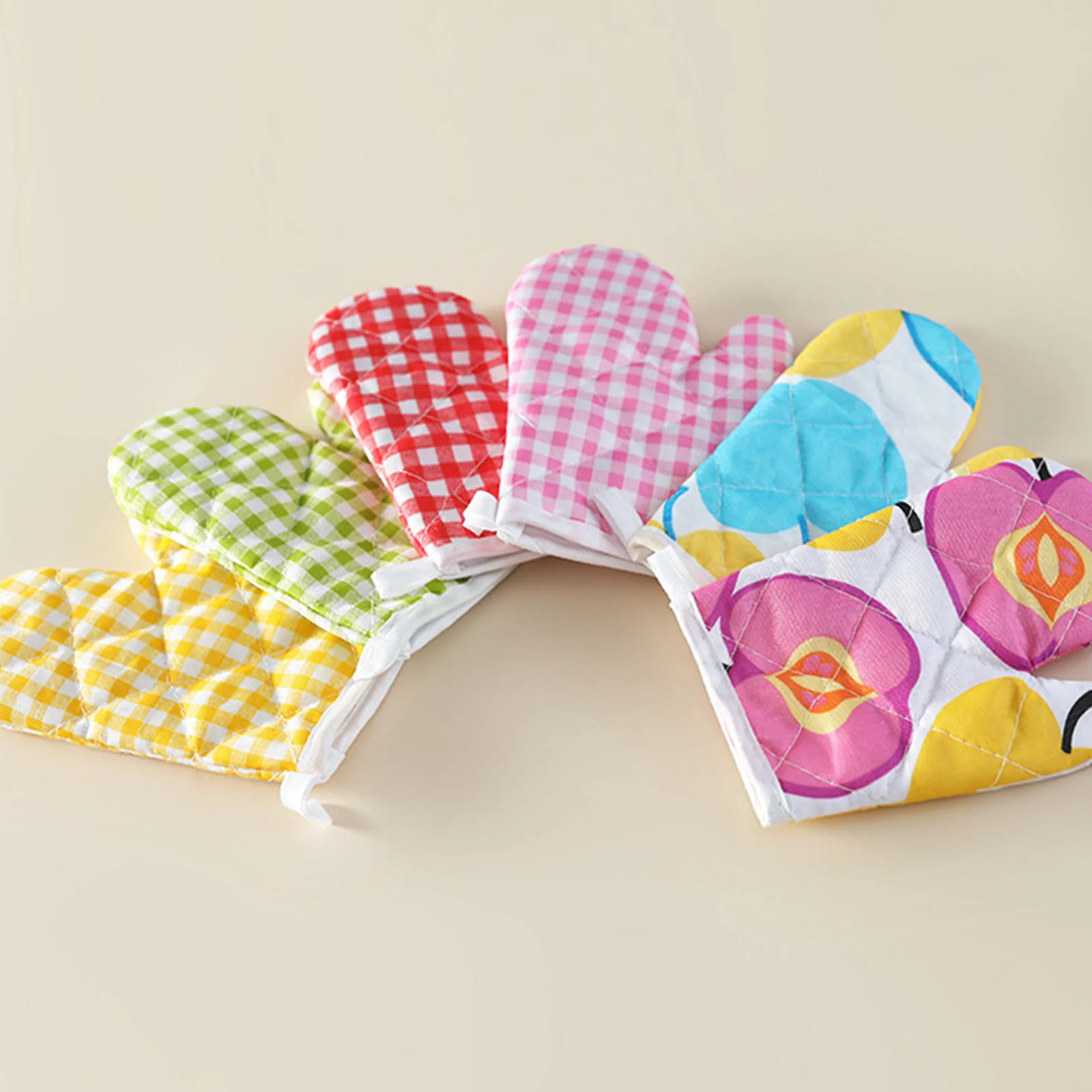 Kids Plaid Oven Mitt Heat Resistant Gloves Non Slip Design for Baking Grilling Microwave Safe Single Glove