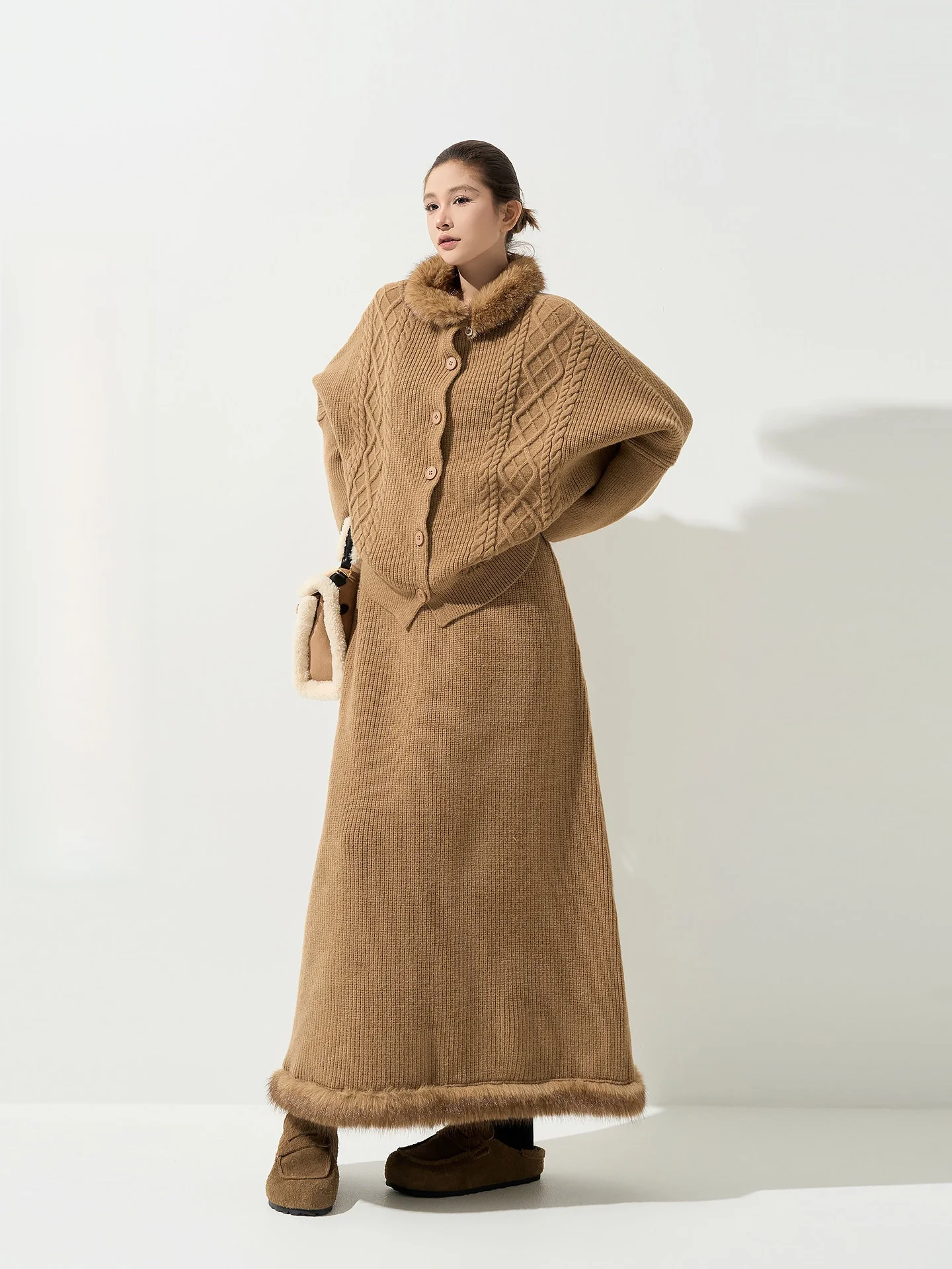 

Вязаный кардиган Wutong Long Sve для женщин, осенне-зимний, свободного кроя, с дизайнерским акцентом, комплект с юбкой и воротником из искусственного меха