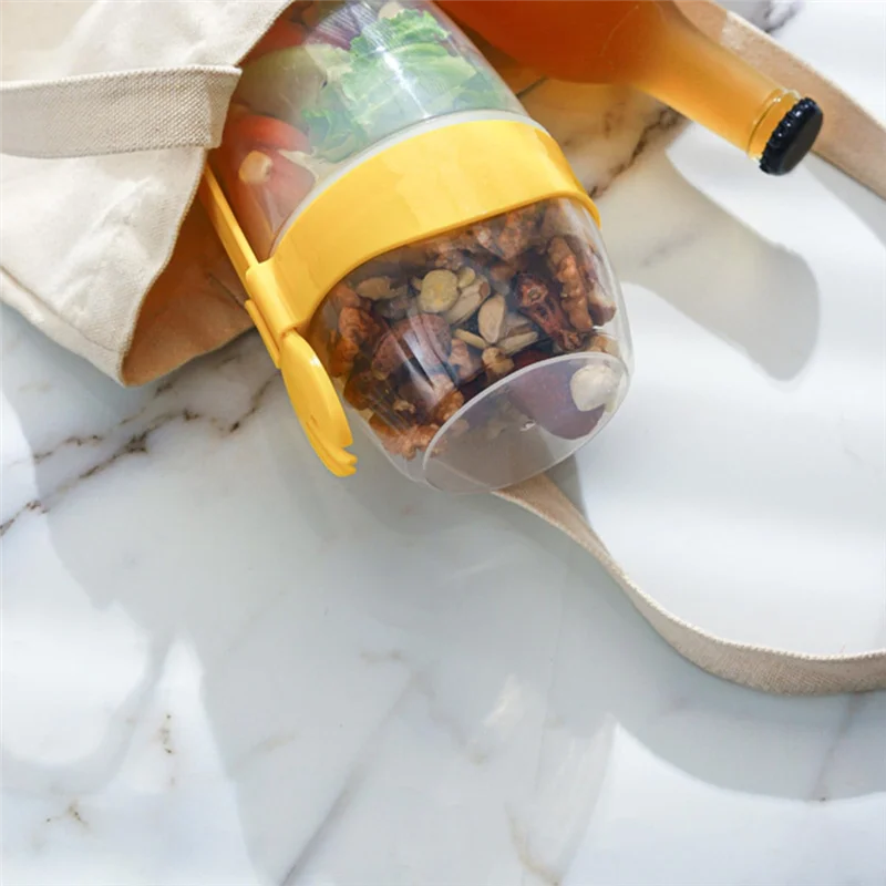 ABEZ 4PCS Safe Cup With Spoon Diet Meal Shaker Cup Portable Salad Cup With Spoon Convenient Bottle For Outdoor Activities