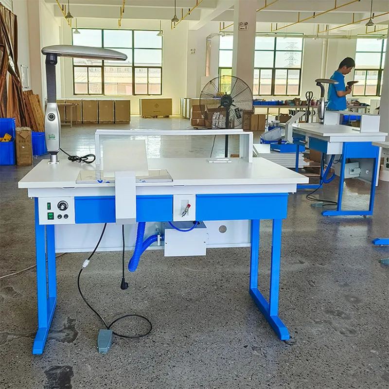 Dental Workstations 1.2M Technicians Work Bench Desk Built-in Vacuum Cleaner Customizable 1-1.8M Laboratory Workstation