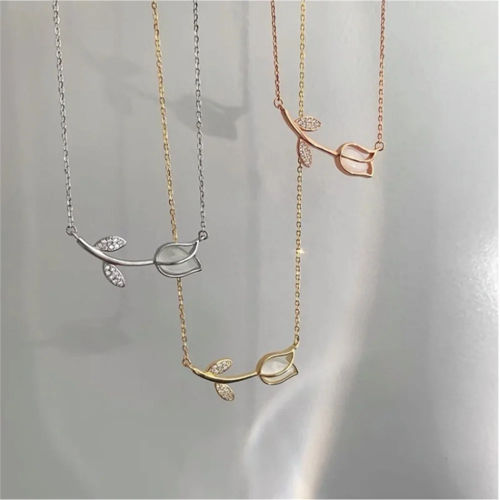 

Women's Korean Style S925 Sterling Silver Collarbone Chain, Chalcedony Tulip Pendant, Festival & Birthday Versatile Gift Jewelry