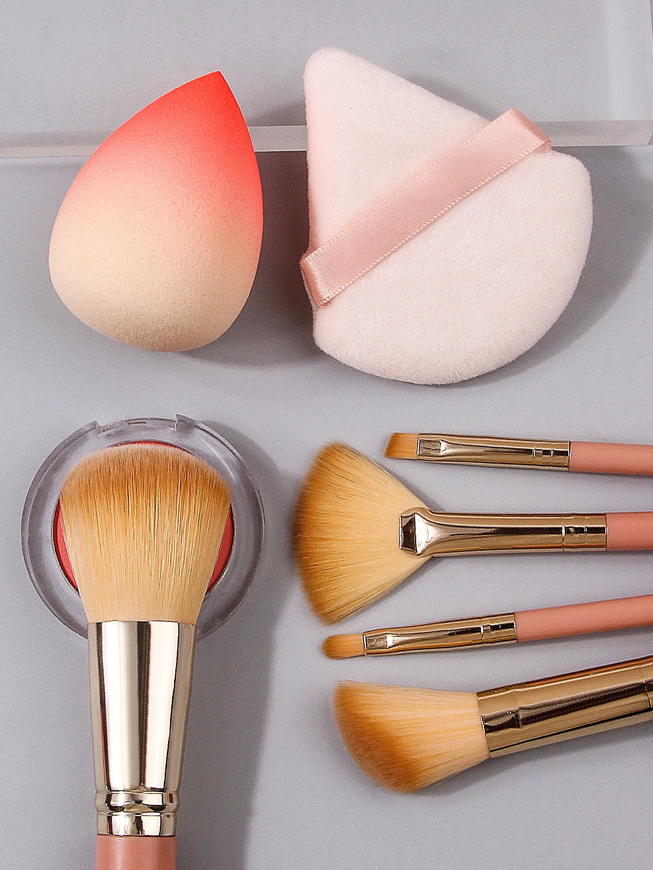 مجموعة فرش مكياج احترافية مكونة من 15 قطعة، 11 فرشاة مكياج للوجه + 4 إسفنجة مكياج غير لاصقة منتفخة لبودرة البيض المثلثة #4