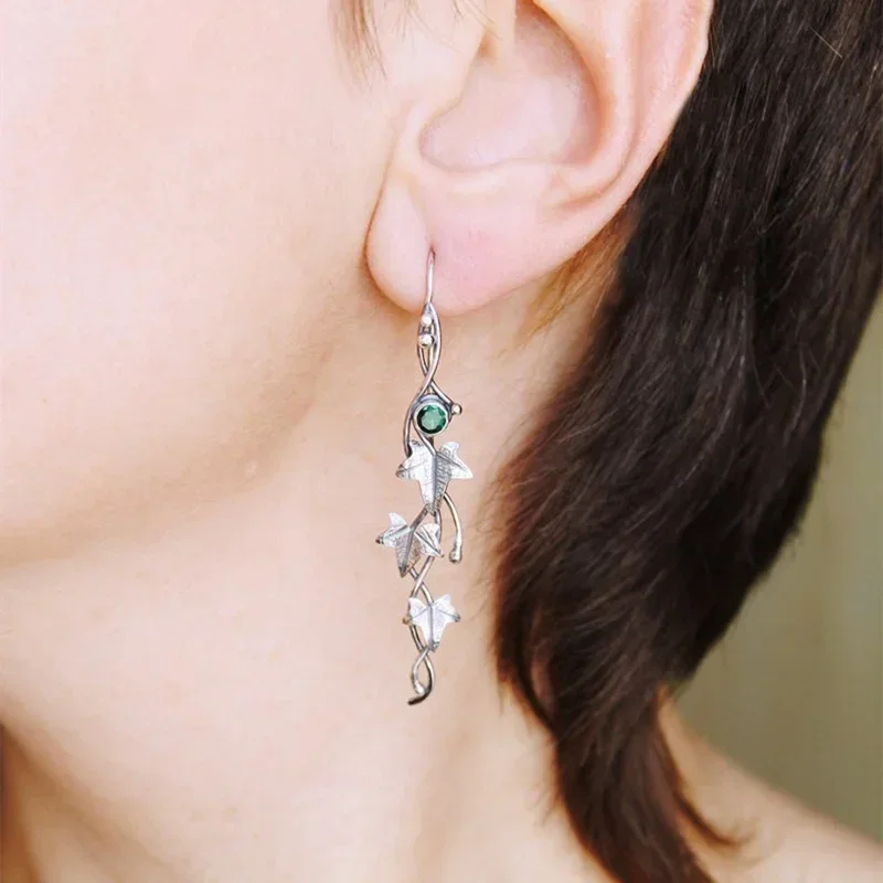 Retro Trendy Plant Leaf Earrings 1 Pair Silver‑Tone Irregular Botanical Design Fashion Women Ear Jewelry Wear Gift Accessory