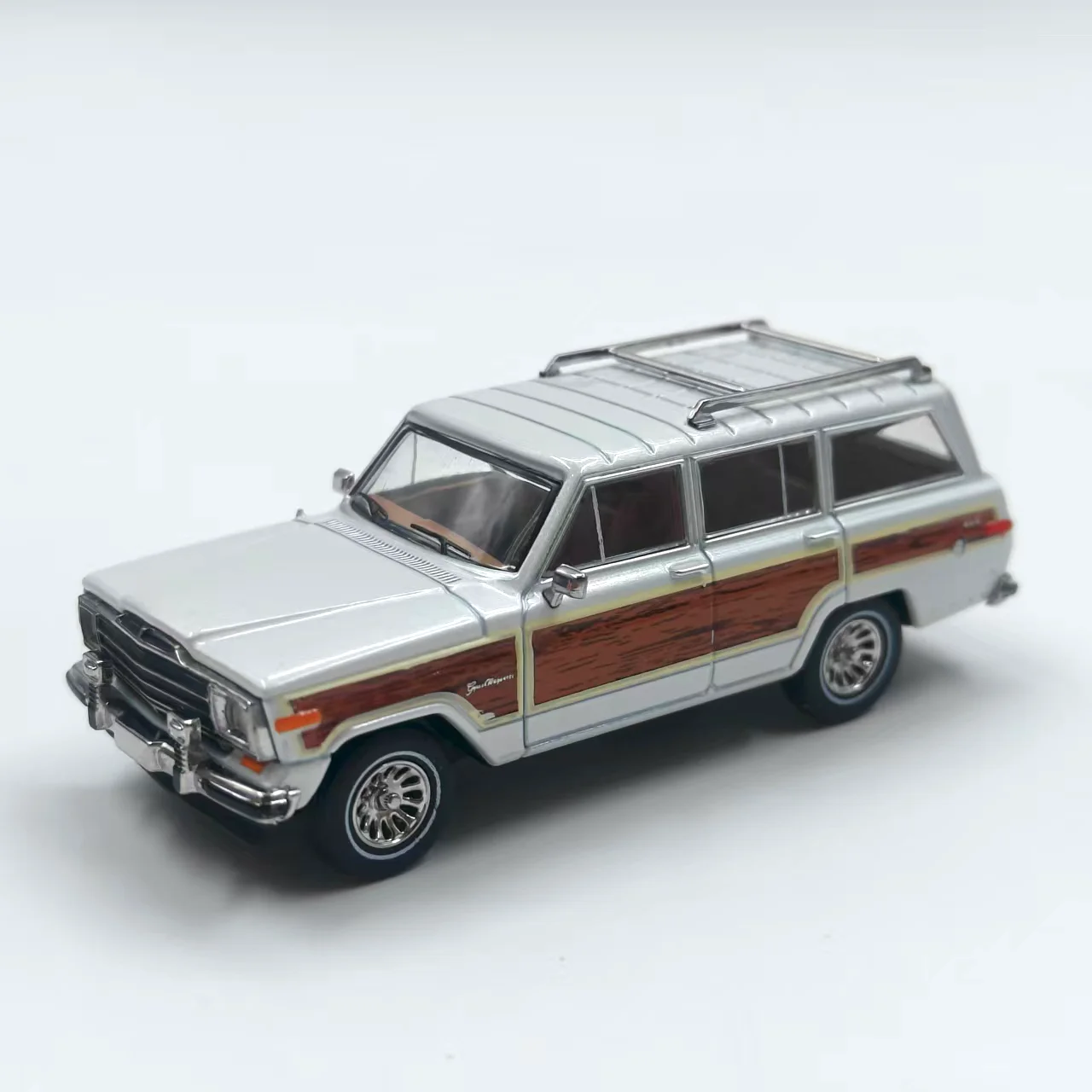 

596 1:64 Wagner off-road vehicle alloy model