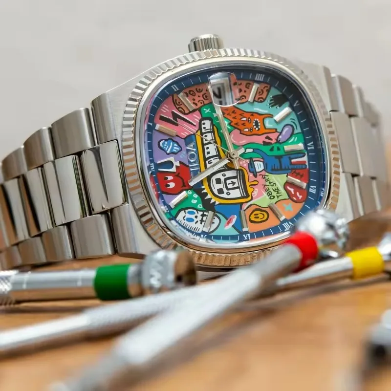 Orologi colorati uomo: un accessorio che esprime la tua personalità