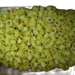 500/1000PCSBeekeeping Bee queen Cage Accessories Yellow Pedestal Guard Longwall Shield Queen Cage Cover Bee Tools 500 Pcs
