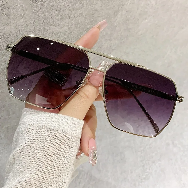 New Uv Resistant High Definition Resin Sunglasses Fashion Large Frame Sun Glasses Women Men European and American Trendy Glasses