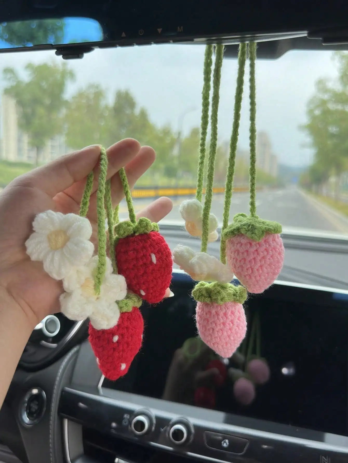 1pc/2pcs Woven Strawberry Car Pendant