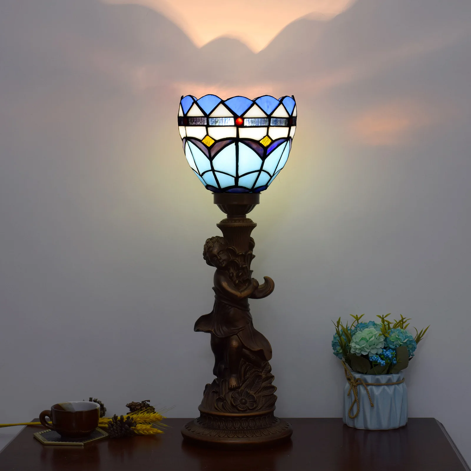

Dia15cm Mediterranean Style Blue Little Boy Stained Glass Lamp Restaurant Bar Light Desk Lamp Bedroom Bedside Table Lamp