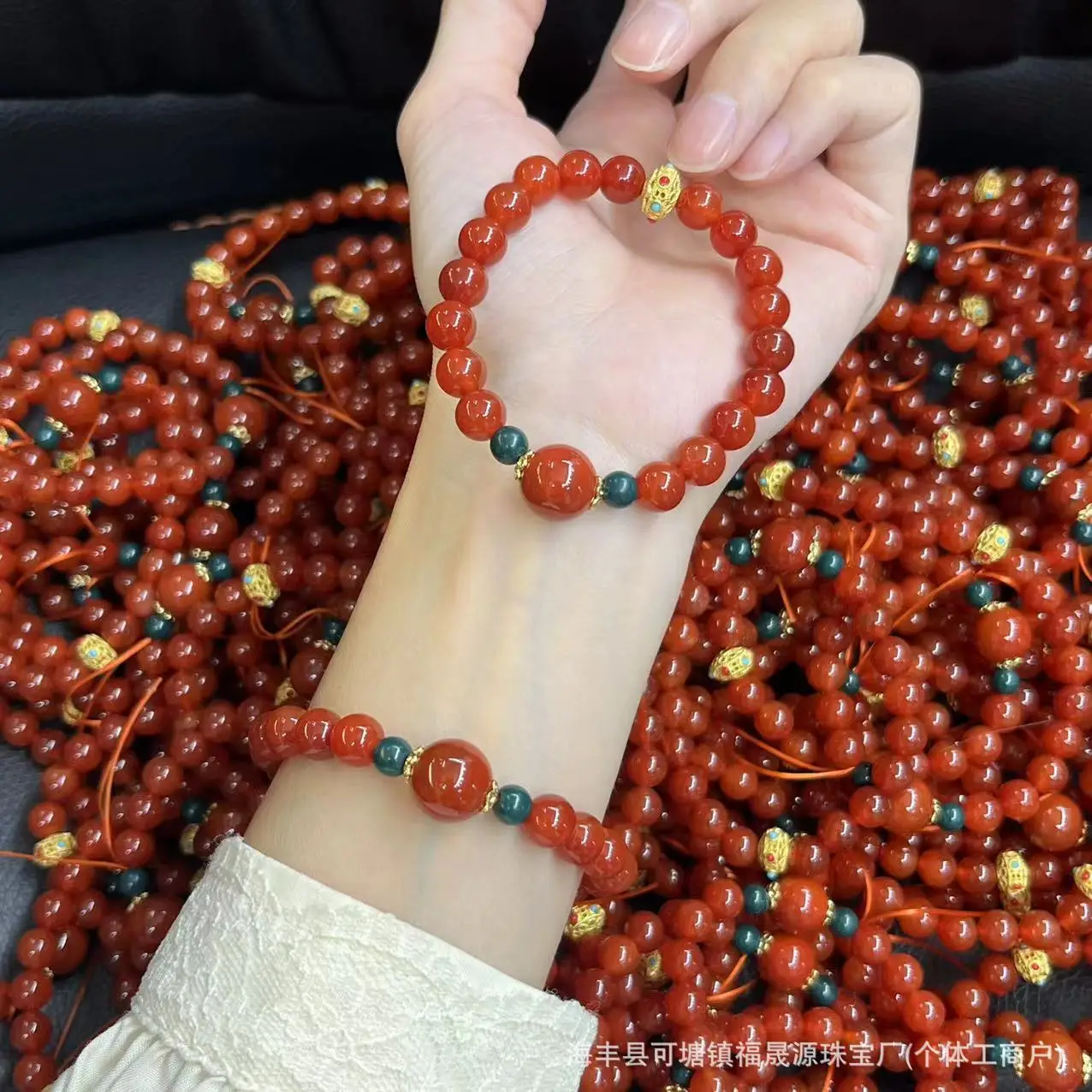 

Natural Red Agate Beaded Bracelet Southern Red Hand String with Ancient Gold Southern Red Lucky Single Bead Fashion Ins Jewelry